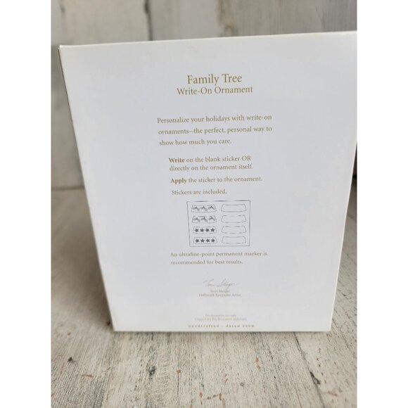 Hallmark family tree write - on ornament Xmas penguin - Picture 4 of 5